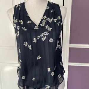 NWT Womens BR petite XXS sleeveless navy blouse with flowers